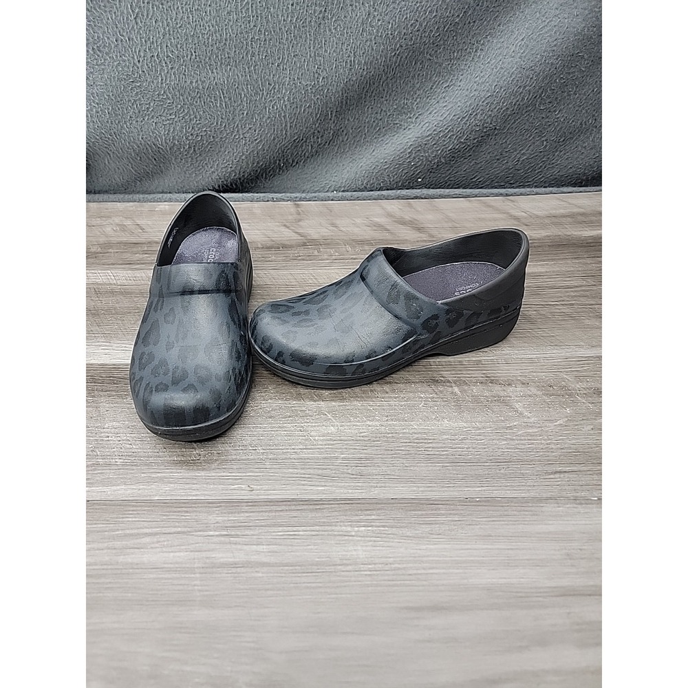 Womens 9 - Crocs Neria Pro II Black Leopard Nurse Clog 205385 Comfort